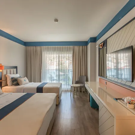 Maxeria Blue Didyma Hotell 5*